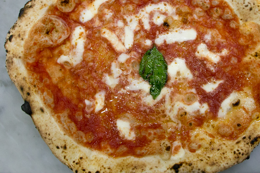 L’Antica Pizzeria Da Michele, Naples, Italy, Pizza, Food, Travel, Travelling, Travelling Book Junkie